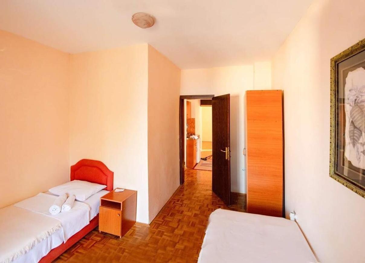 Apartments Dunja Sveti Stefan Exteriör bild