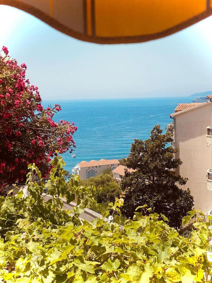 Apartments Dunja Sveti Stefan Exteriör bild
