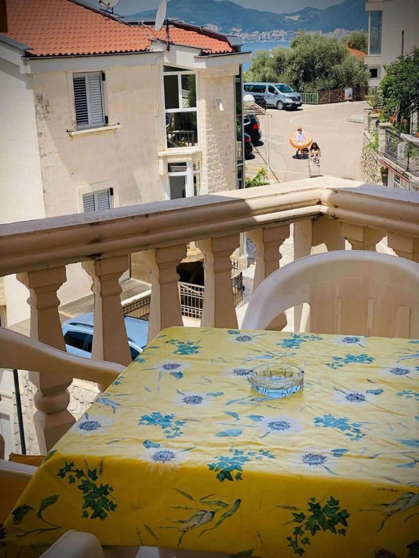 Apartments Dunja Sveti Stefan Exteriör bild